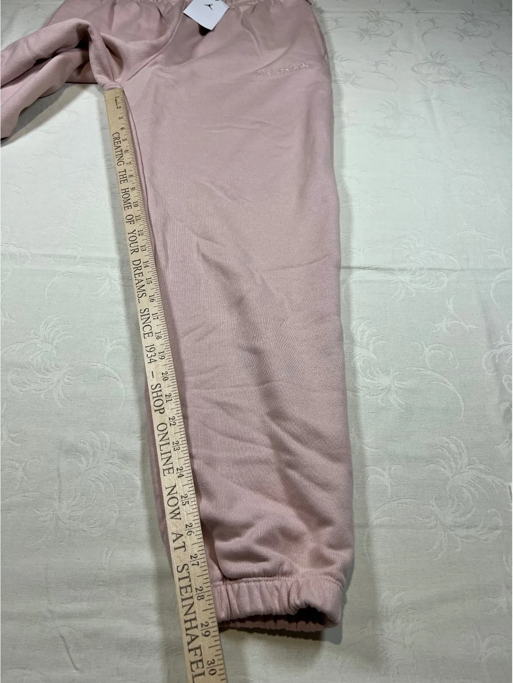 New $110 Air Jordan Woodmark Heavyweight Pink Jogger Standard Fit Size Medium